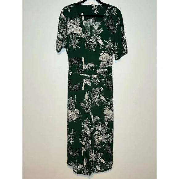 Marrfinno Womens Green Jungle Print Animal Print Jumpsuit SIZE M - Picture 1 of 8